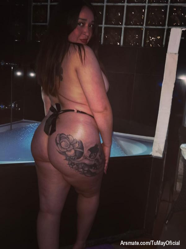 Culito con vaselina o sin vaselina?
La exclusividad es solo para mis suscriptores 😈🔥 y si hay foto, hay video 😳💣