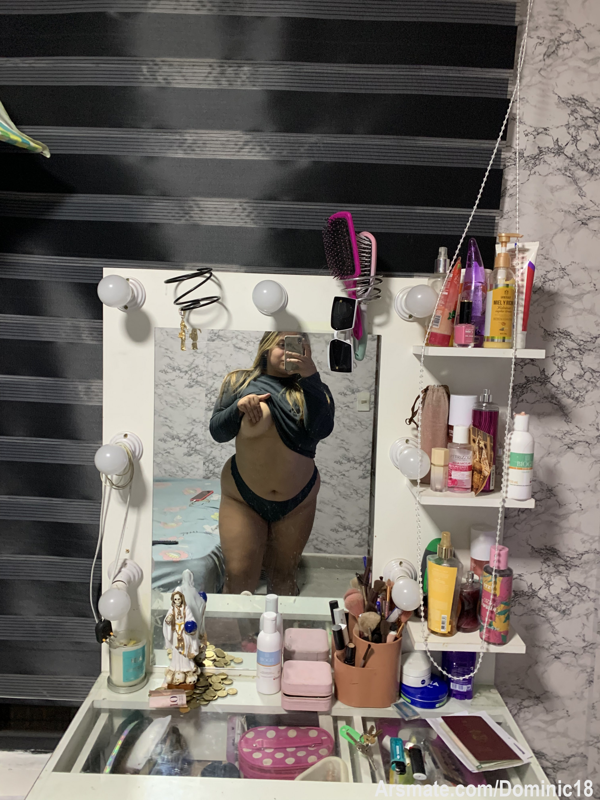 Holis bebé quien me quiere detonar esta noche?