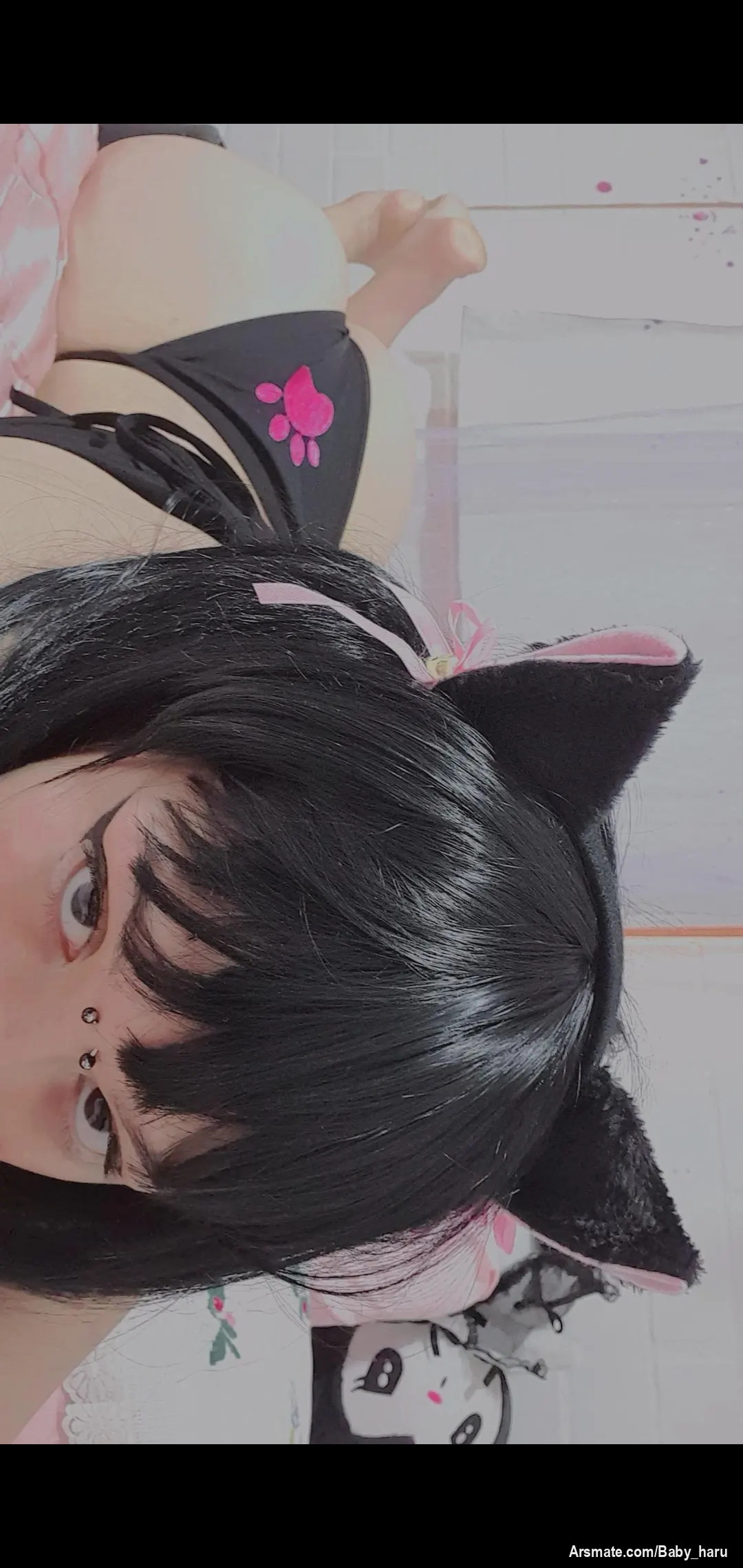 Set exclusivo Neko lingerie vibes ✨🐾
🎥 Videito de 7 min lleno de energía sadomasoquista ya subido no te pierdas como me rompo las mallas y después el culito jeje💦✨️
