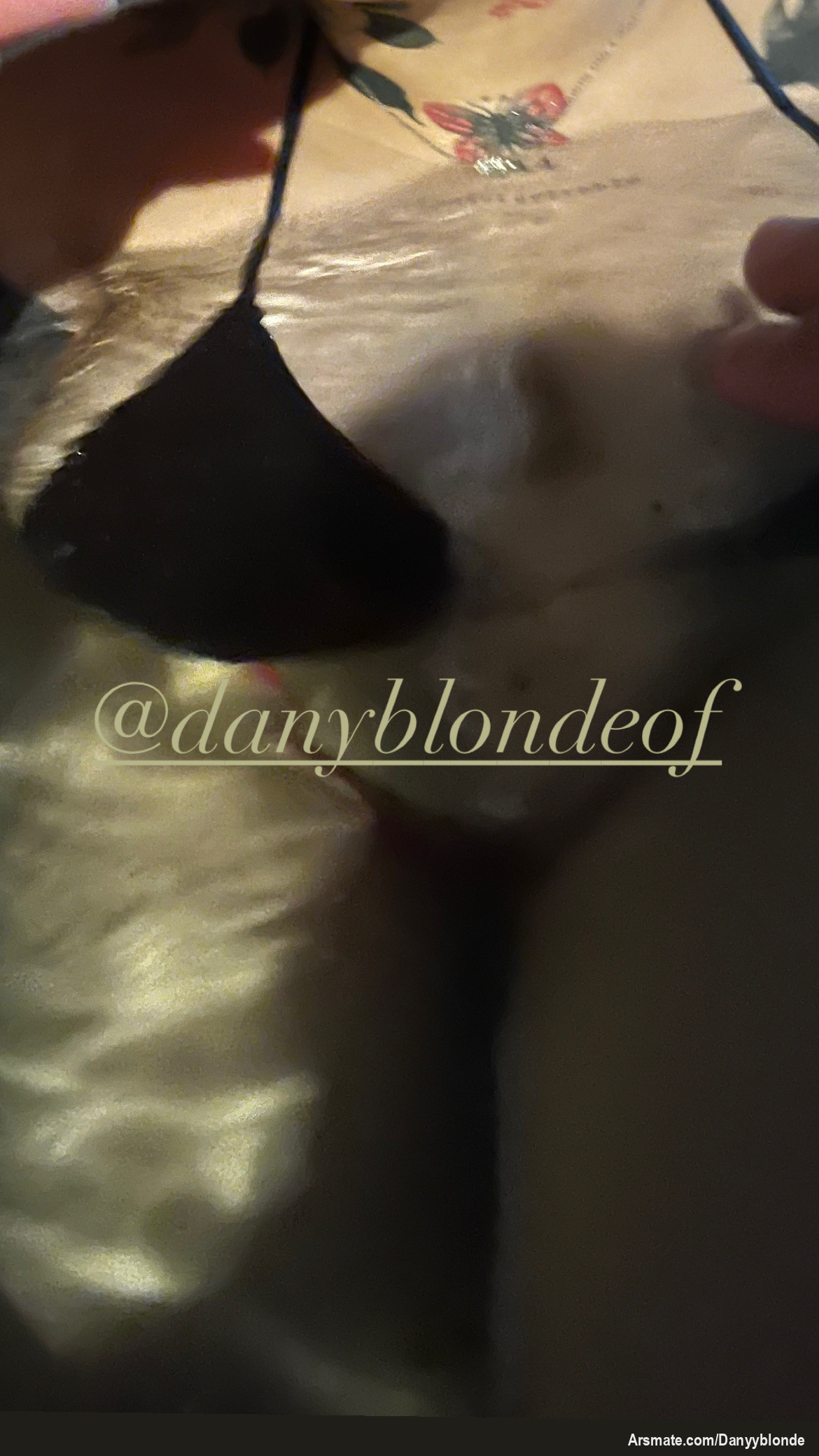 El fin de semana me di un spa y el calor del jacuzzi fue solo el principio de una sesion sin censura🔞🛁
Ya estoy editando el video para ti...🎬😈😇🍆