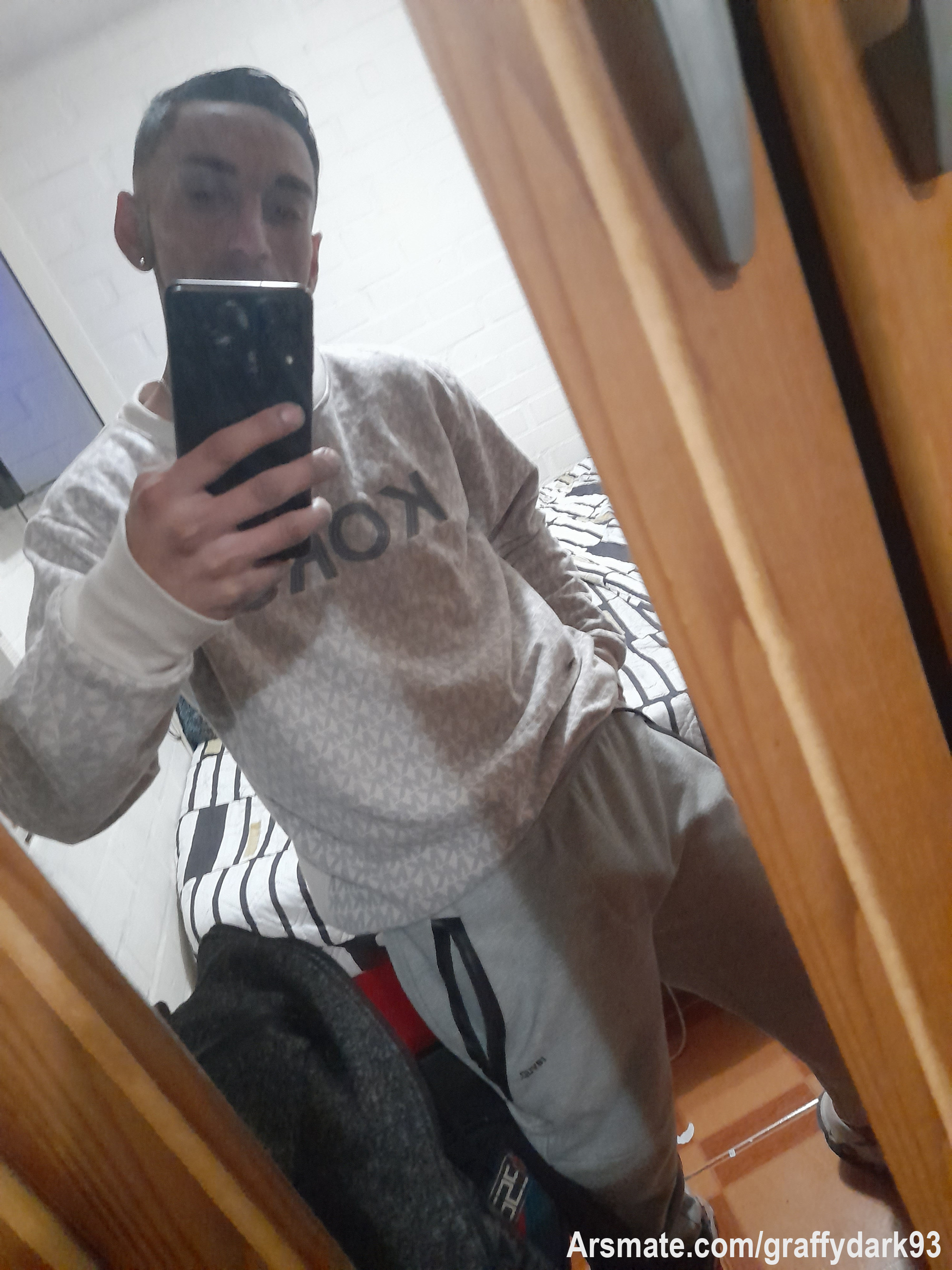 Su fotito antigua como me queda el buzo?
😈🫣😏😏