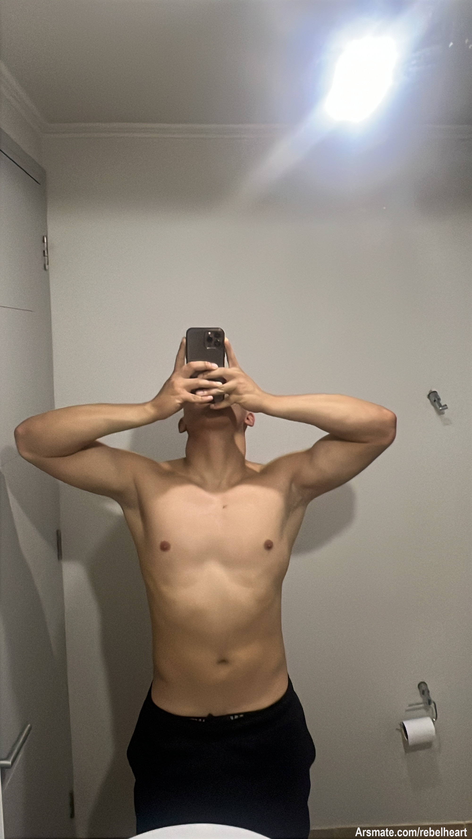 Like si estás en explorar posts 🤪😏