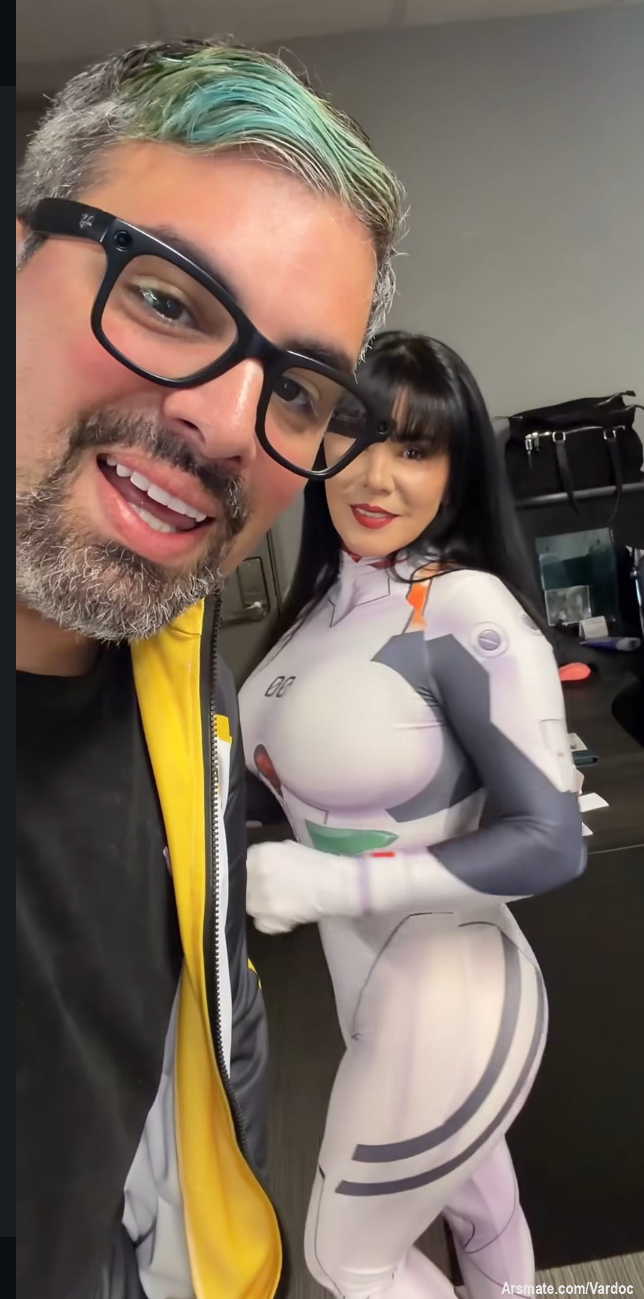 Ya vieron el último video de la anita Alvarado !??? 
https://arsmate.com/Vardoc/post/6586521