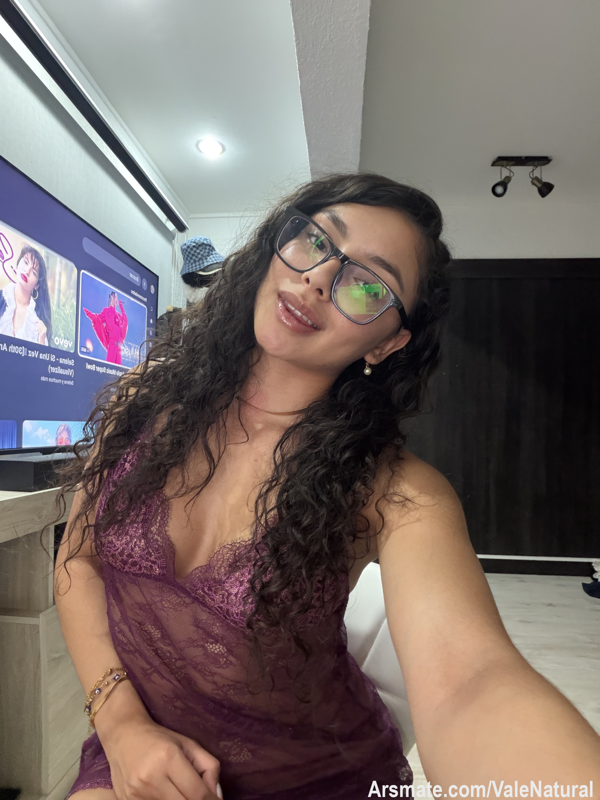 Live… suscríbete y te llamaré
por videollamada para darte la mejor bienvenida, mas fotos y videos explícitos🙈❤️‍🔥✨💋