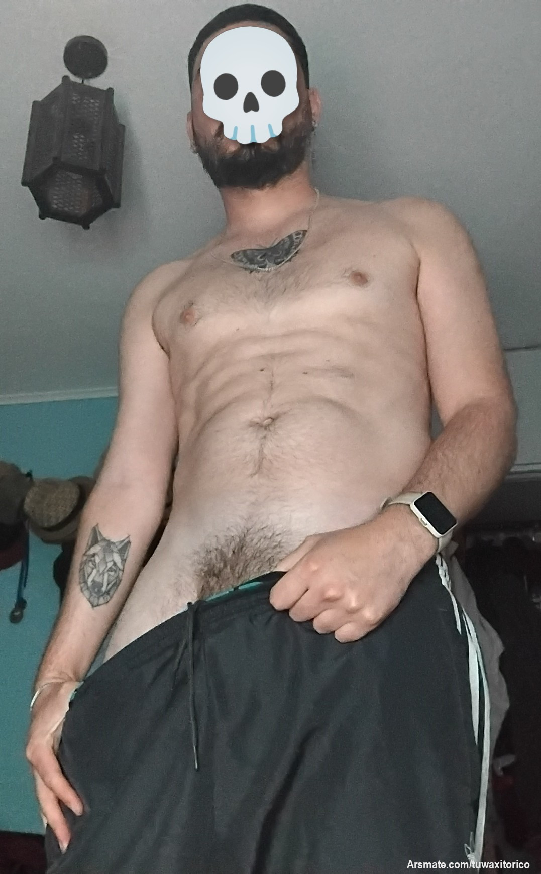 Quie quiera conocerme con el pantalón abajo, hábleme al DM o suscribete