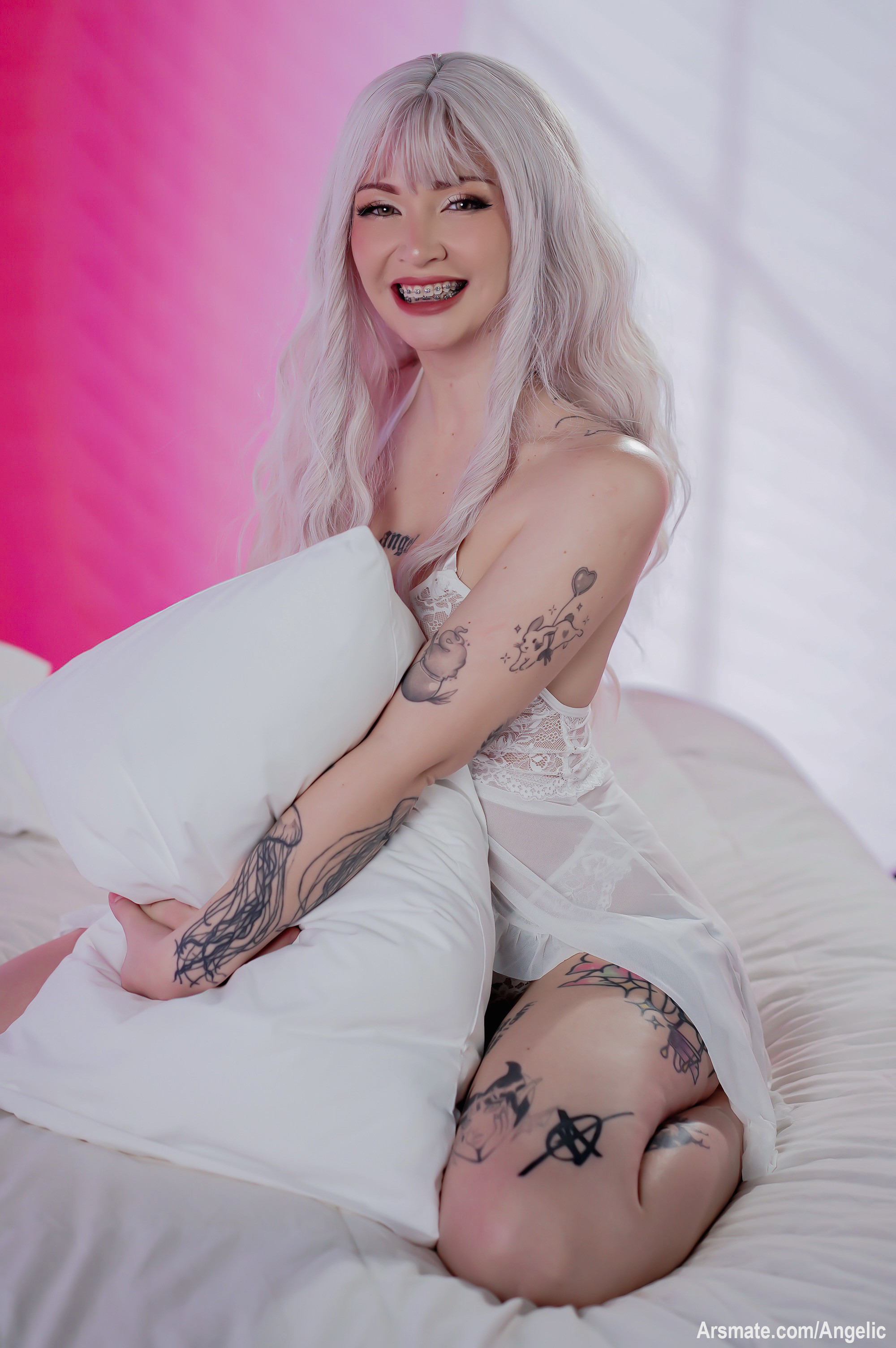 Disfruta mis nuevas fotitos 
https://arsmate.com/Angelic/post/5723781