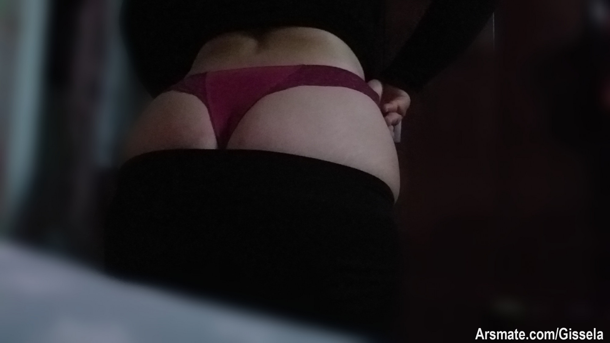 Buenas noches mis amores 🍑 tendremos regalito a los primeros 10 suscriptores 👅🔥
