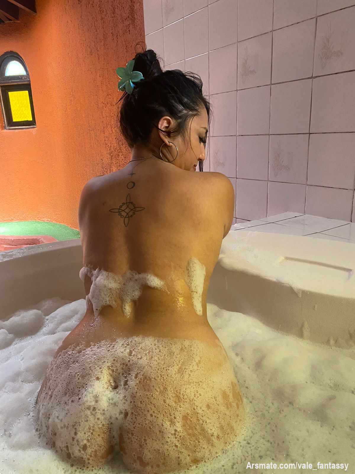 Me acompañas al jacuzzi?😏🔥