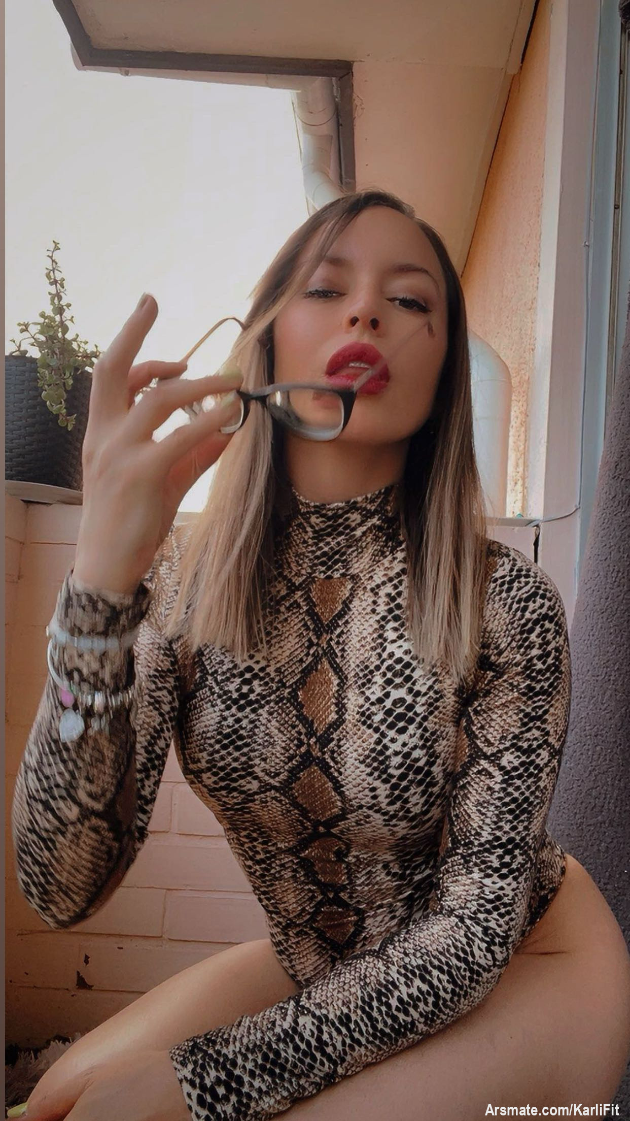 Alegría Alegría, buen día mis preciosuras 😃 📣 Que todos tengan un exquisito día💚
Se viene halloween 🎃 🎃
 Dulce o travesura ?
💋✨By Karlifit.